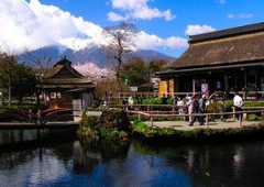 Làng cổ Oshino Hakkai