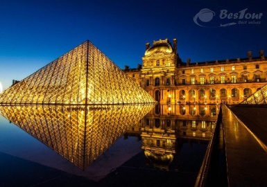 Bảo tàng Louvre - viên ngọc quý của Paris