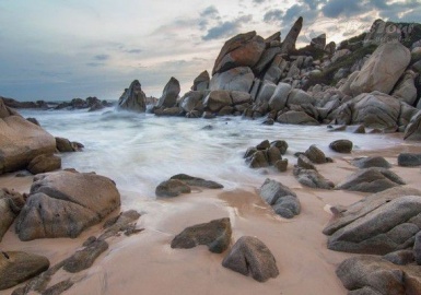 Bãi Đá Nhảy Quảng Bình đẹp say đắm lòng người