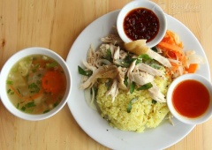 Cơm gà Hội An - món ăn bình dị mà vô cùng hấp dẫn