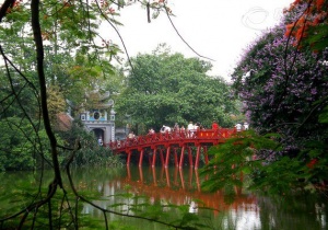 Vào đền Ngọc Sơn khám phá nét tâm linh của Hà Nội