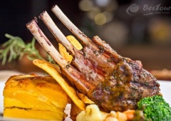 Du lịch New Zealand thưởng thức món thịt cừu nướng trứ danh