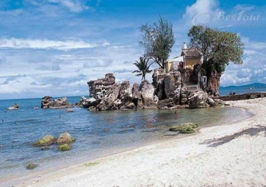 Chiêm ngưỡng vẻ đẹp huyền ảo của Dinh Cậu tại Phú Quốc