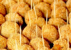 Đậm đà món cá hun khói với dừa nạo và hành tại Maldives