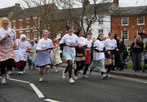 Nhộn nhịp lễ hội bánh ngọt của phụ nữ Anh Quốc