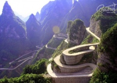 Thiên Môn Sơn - cung đường nguy hiểm thách thức mọi du khách