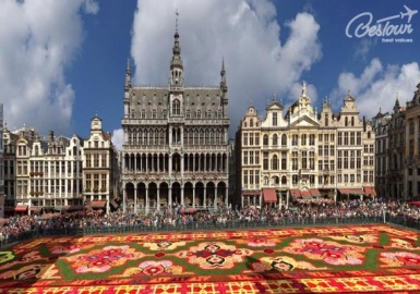 Đến Quảng trường Lớn của Bỉ không thể bỏ qua Tòa thị chính Brussels