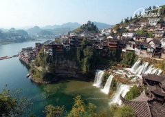 Phù Dung Trấn - trấn cố hơn 2000 năm lịch sử của Phượng Hoàng cổ trấn